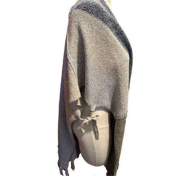 Kye Mi Women Gray Blue Sweater Kimono Cardigan oversized size Small - Picture 2 of 10